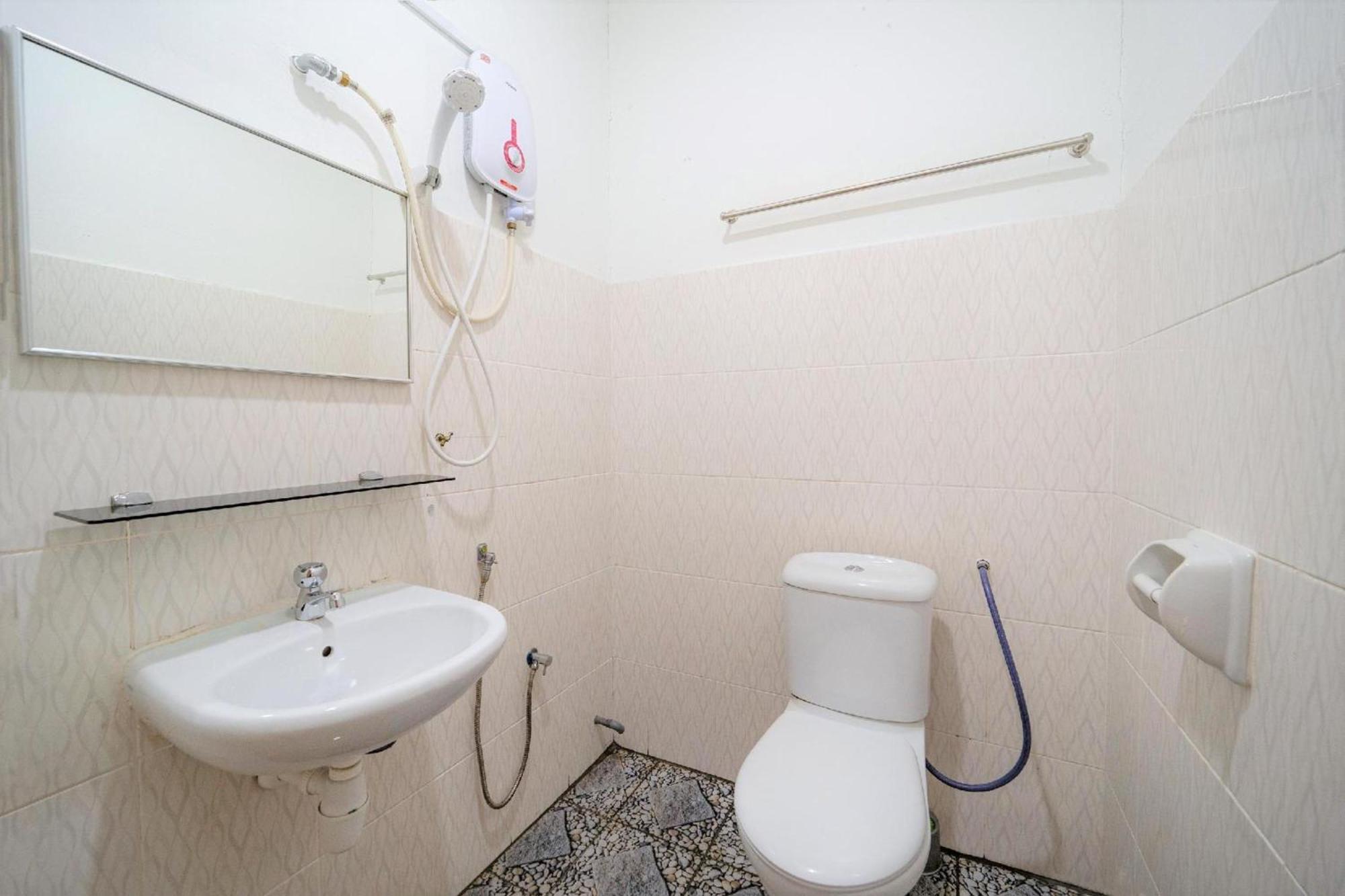 Super Oyo 89807 My Budget Home Batu Ferringhi Eksteriør bilde